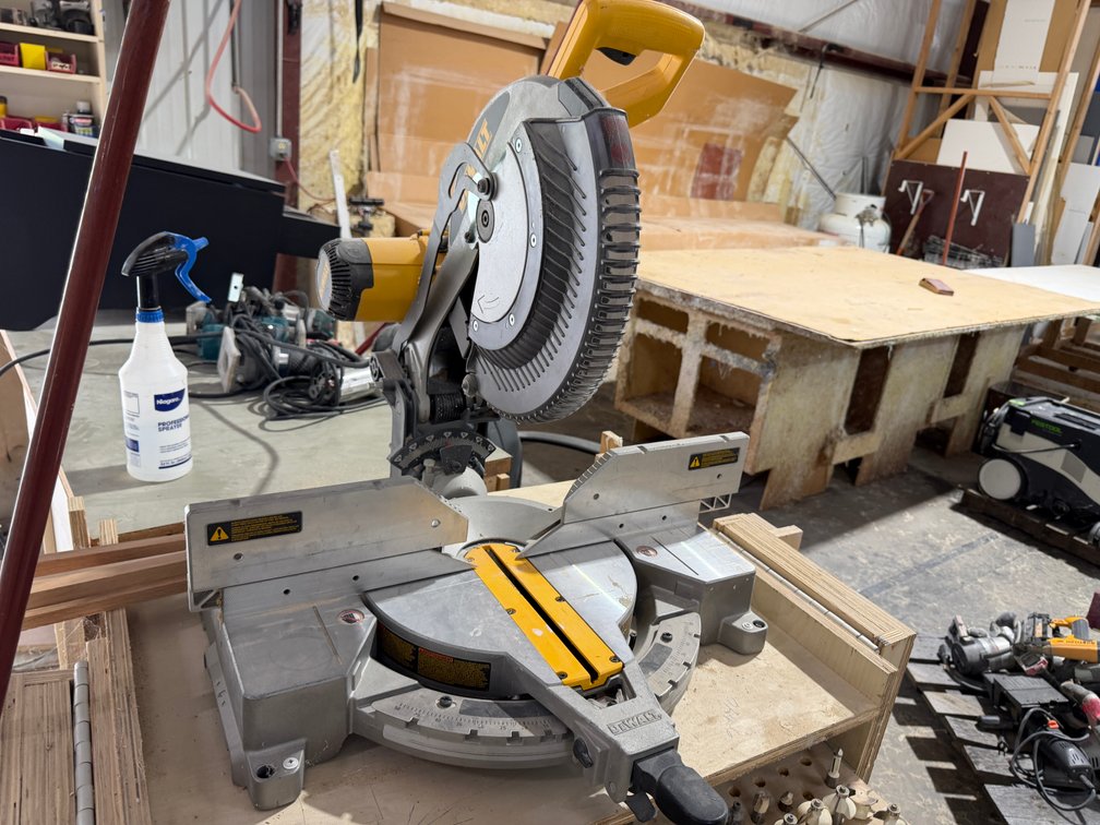 Dewalt Saw