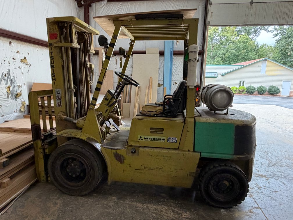 Mitsubishi FG30 Forklift with 1590 Hours