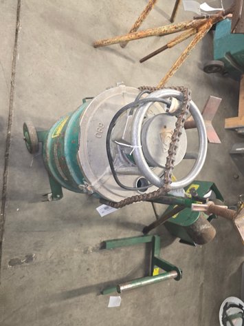 Greenlee 690 blower & vav fish tape system / pipe holder jacks