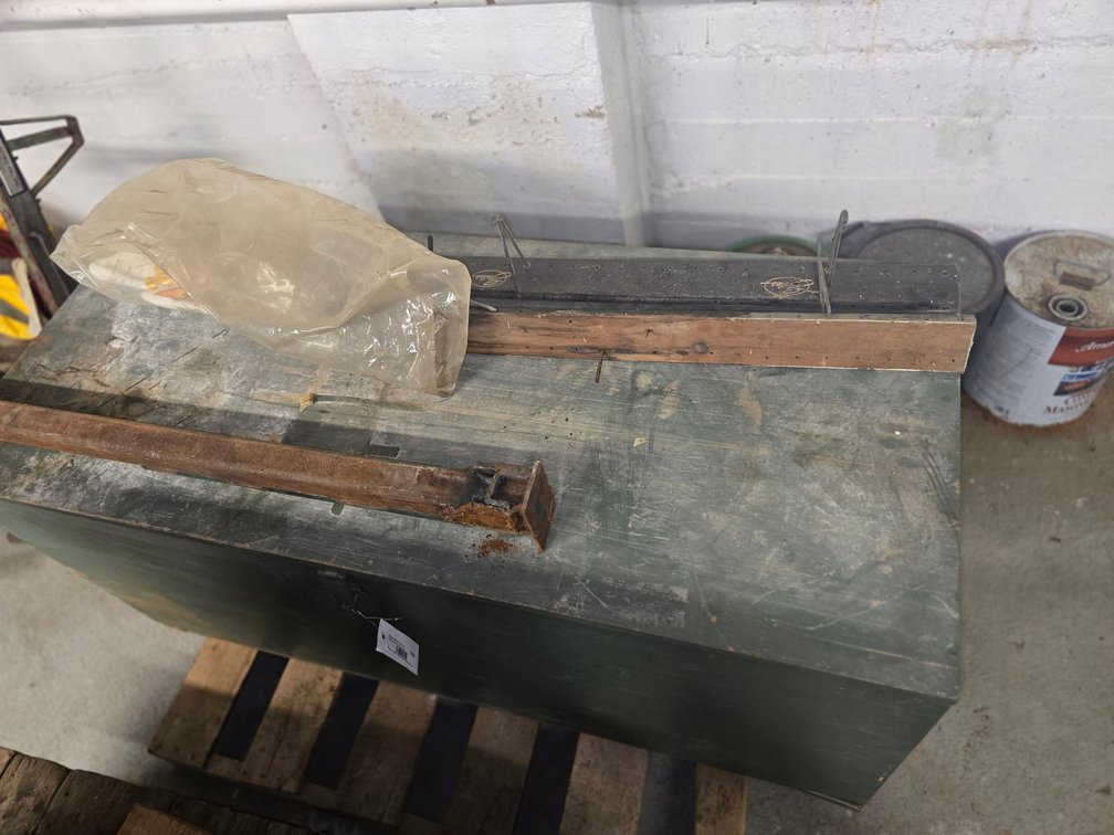 wooden tool box/crate
