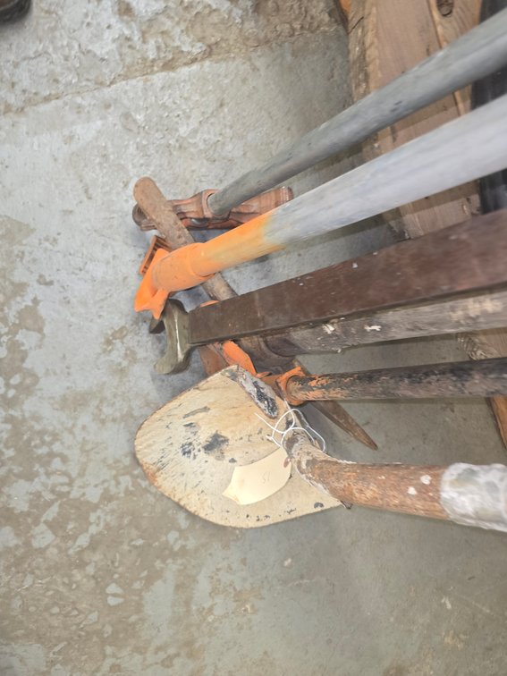 various sizes pipe benders