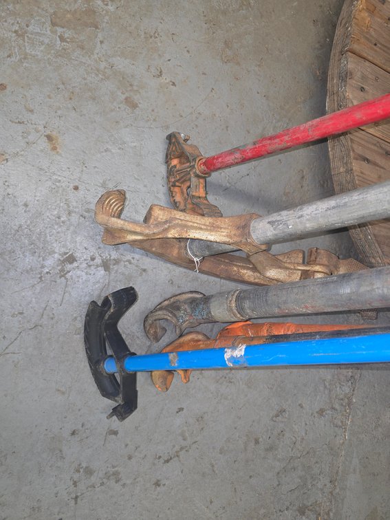 various sizes pipe benders
