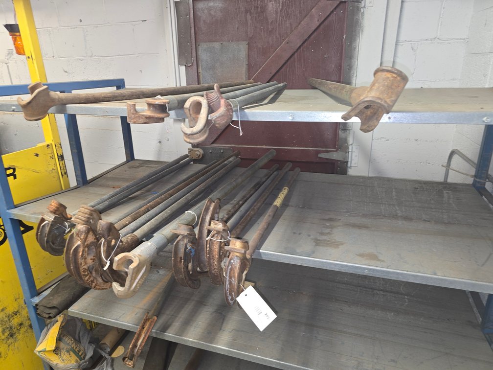 various sizes pipe benders / rolling metal shelf