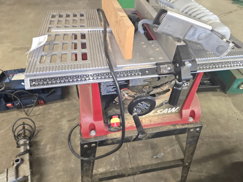 Skilsaw tablesaw Model #: 3305
