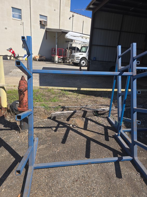 offset metal racks for pipe