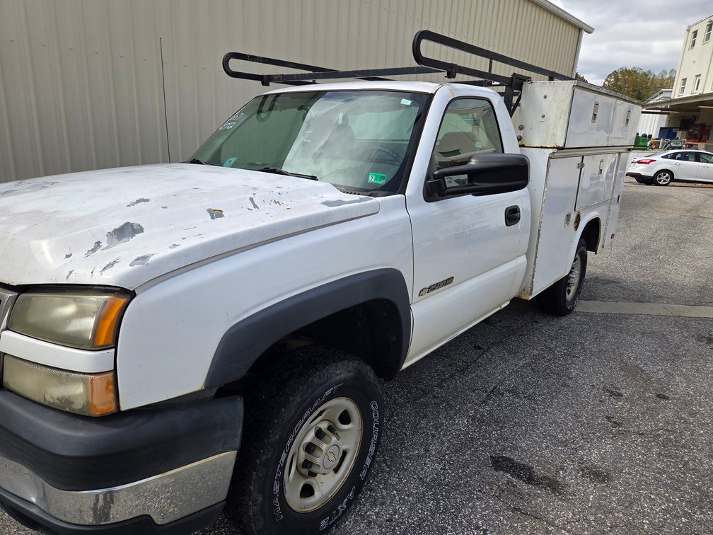 2007 Chevrolet 2500 Service Truck / 269,772 miles
