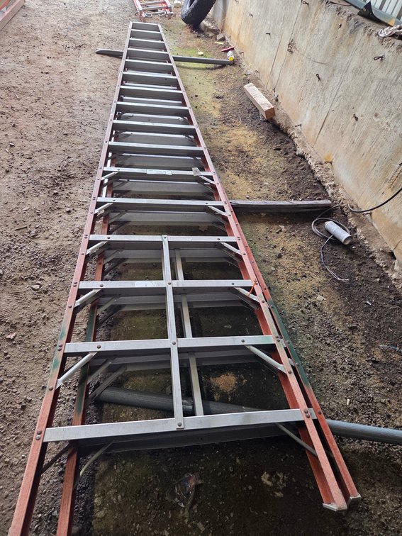 16 ft "A" ladder