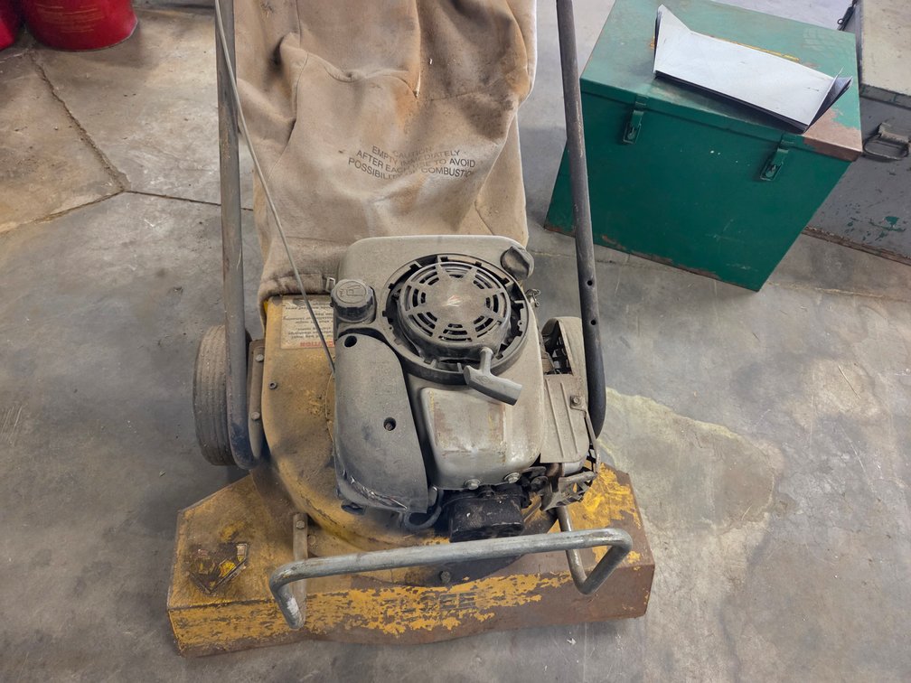 ELGee PowerVac with Briggs Engine