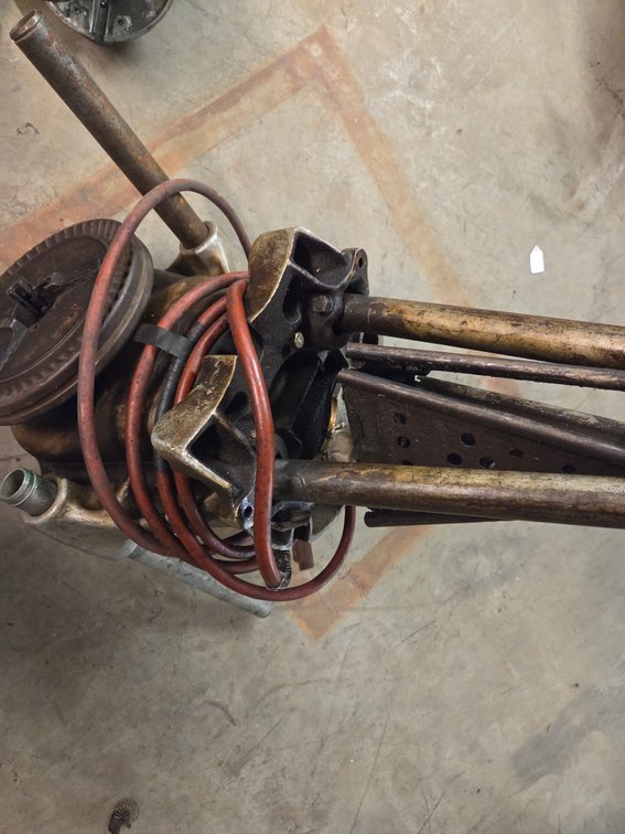 Rigid 300 pipe threader with hand truck