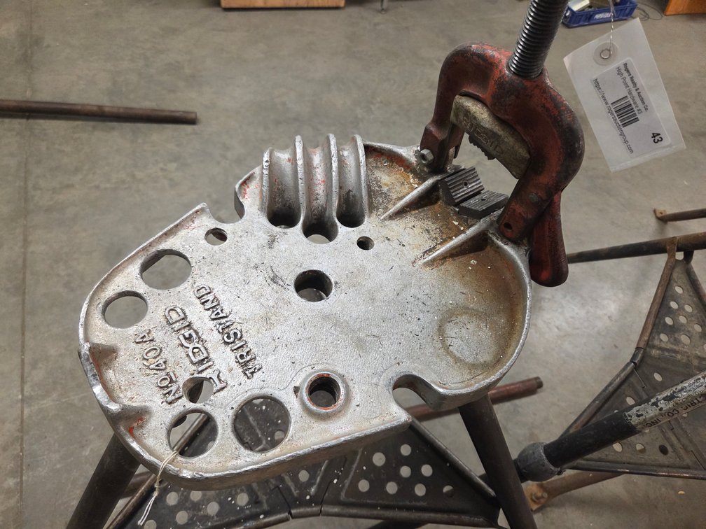 Rigid pipe vice