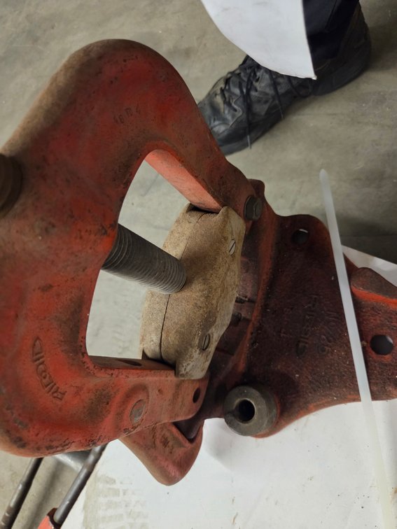 Rigid pipe vice