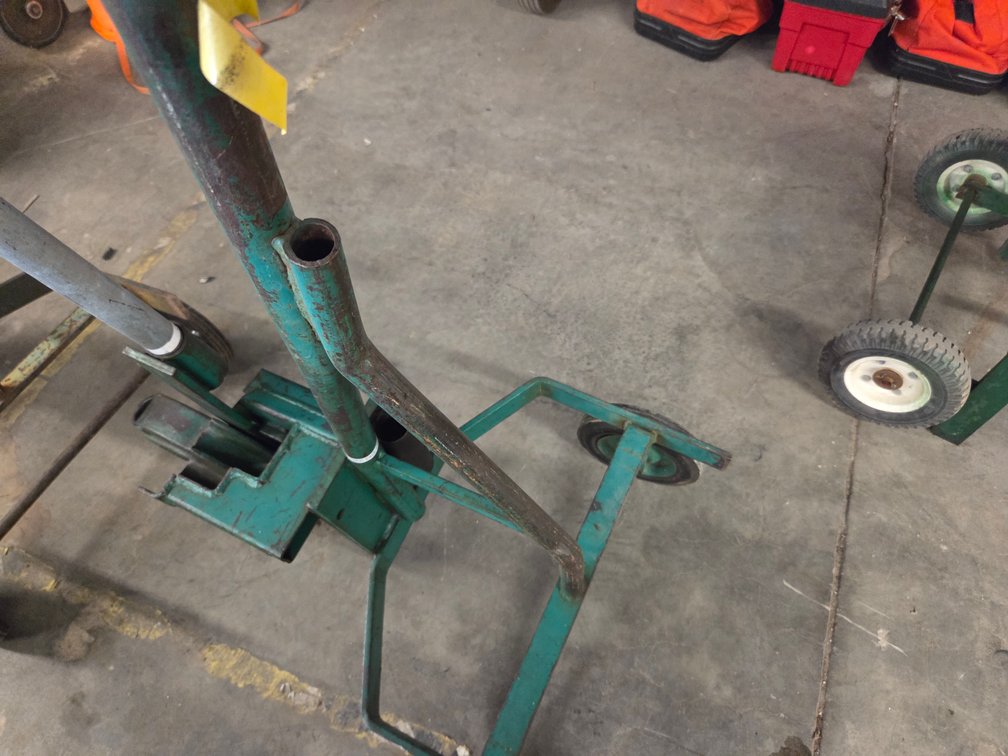 Greenlee 1800 pipe bender (MISSING one wheel)