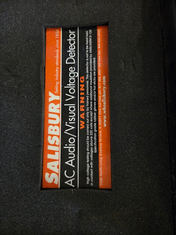 Salisbury self testing AC voltage petector (AC audio/visual voltage detector)