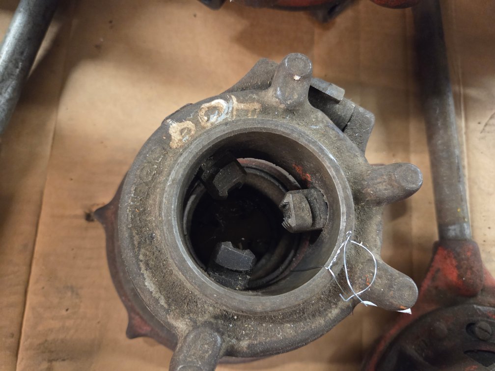 Rigid pipe threader