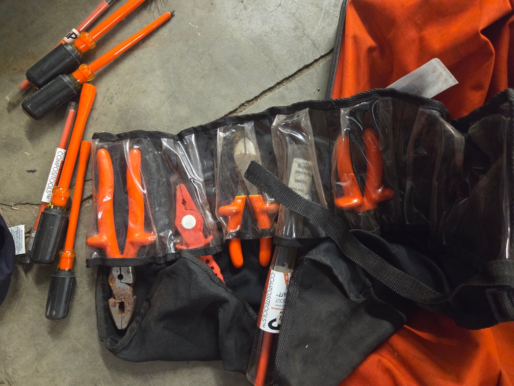 Salisbury insulated golves / suit & tools
