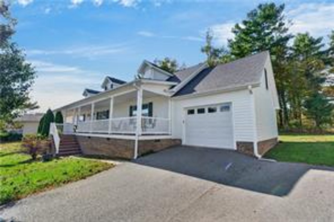 Image for Home For Sale in Fancy Gap - 85 Chateau Lane