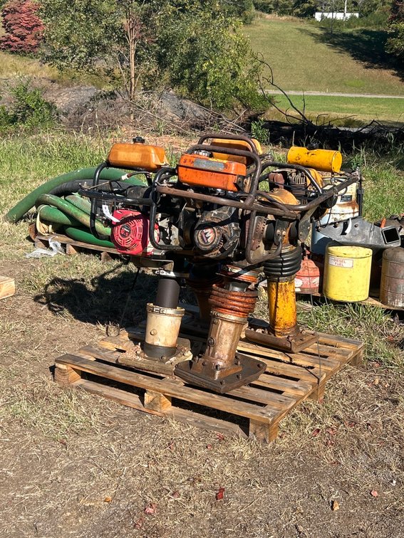 4 Jumping Jack Compactors
