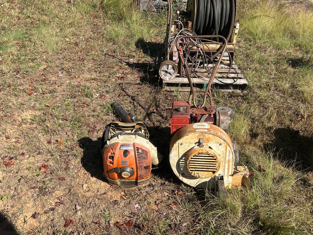 Gas Powered Walk Behind Blower & Leaf Blower