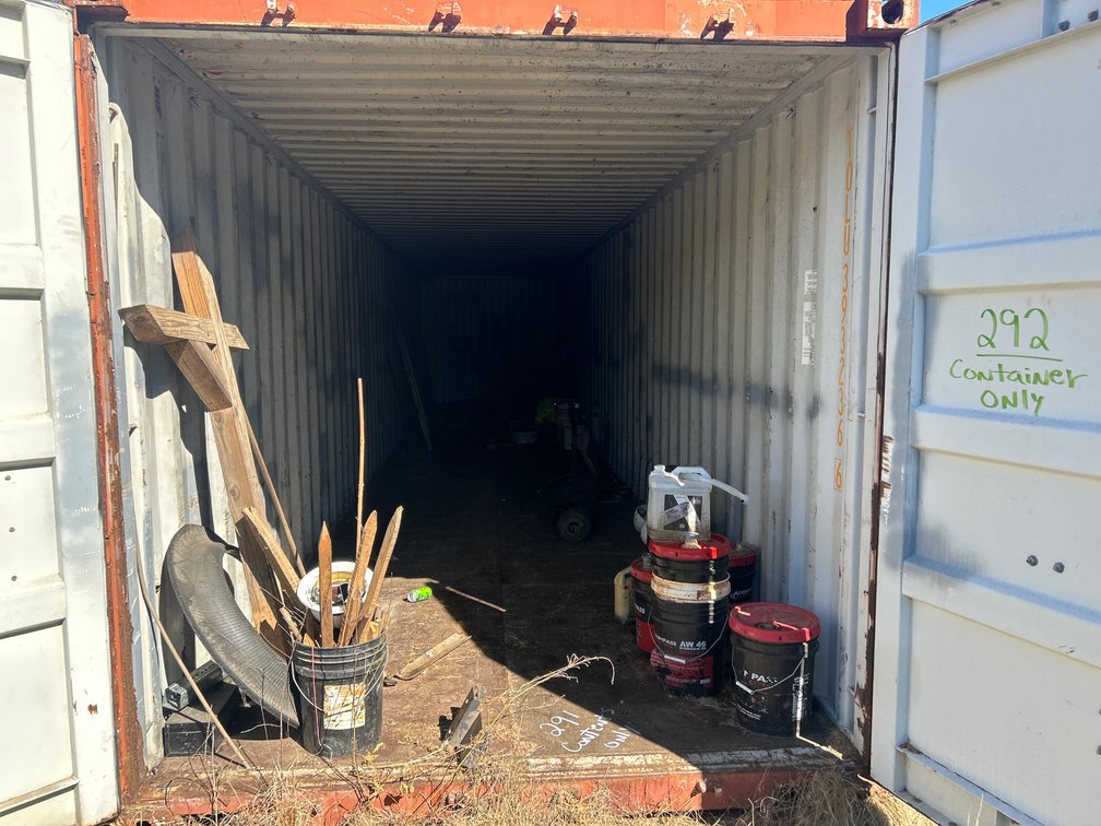 Contents Of Red Container Lot 292