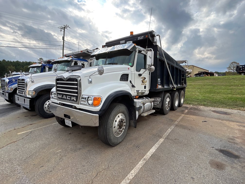 2006 Mack CV713 Granite Truck
