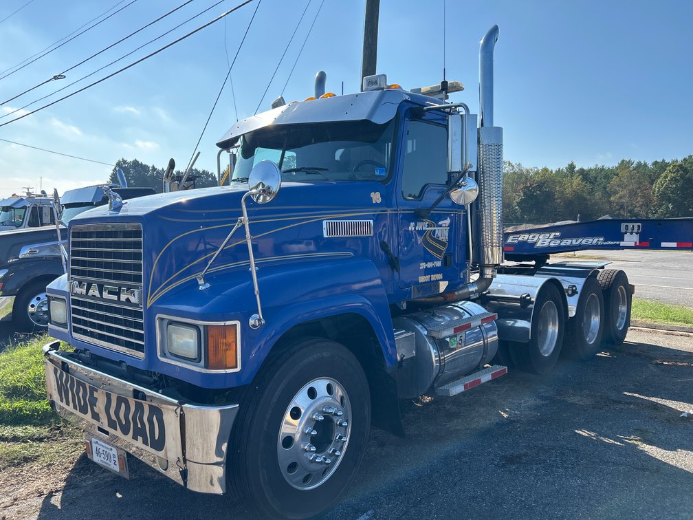 2006 Mack CHN613 Truck