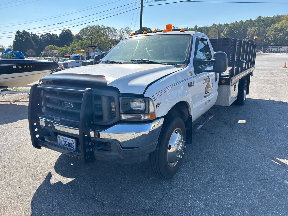 2004 Ford F-450 Pickup Truck
