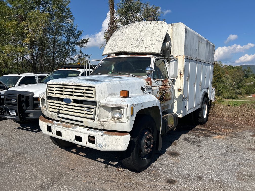 1990 Ford F800 Truck