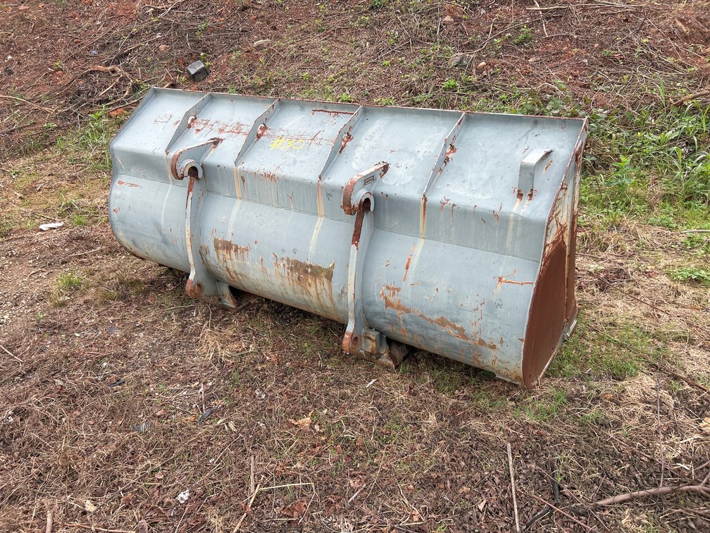 8’ Loader Bucket