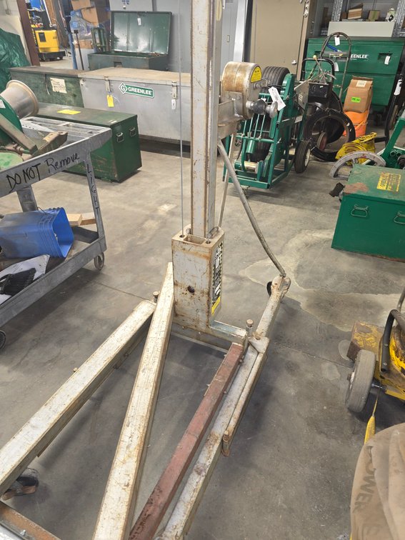 Vermette 10-12A manually operated lift cap / 1,000 lbs. / center load