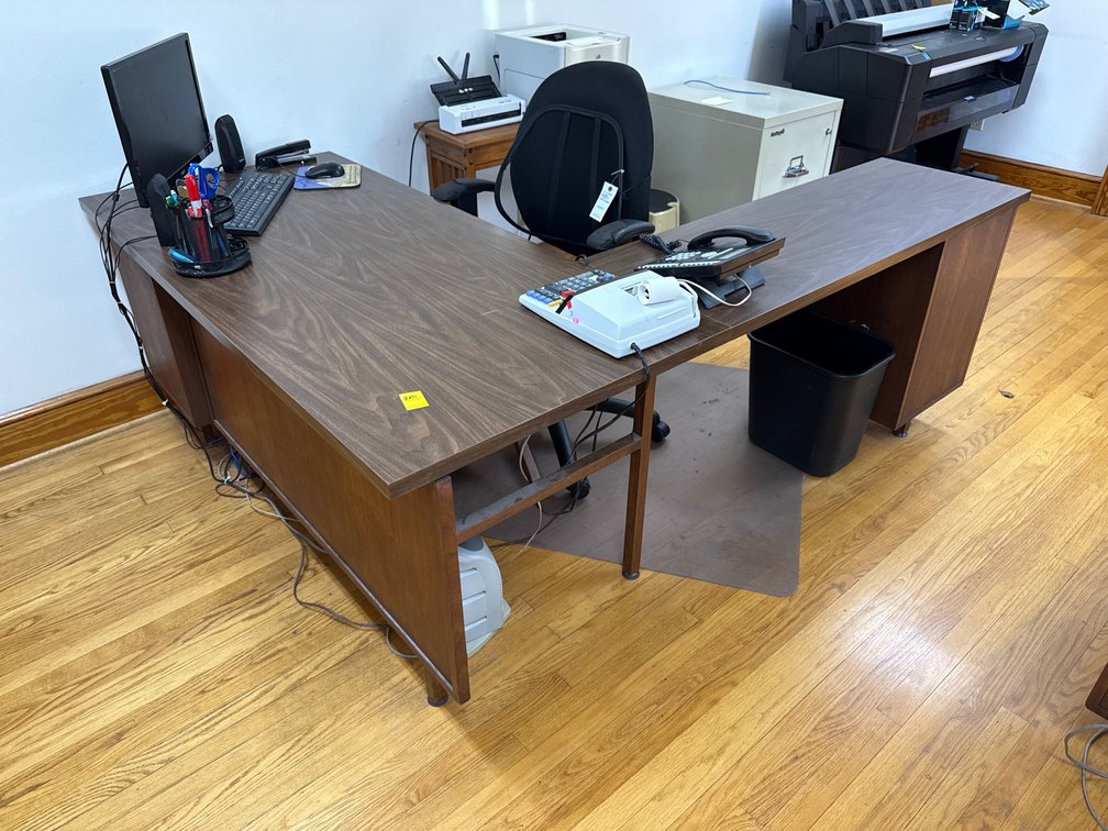 Contents of Room(phone not included or Lot 481 Printer and items labeled not for sale.)