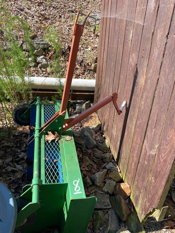 PULL BEHIND SPREADER