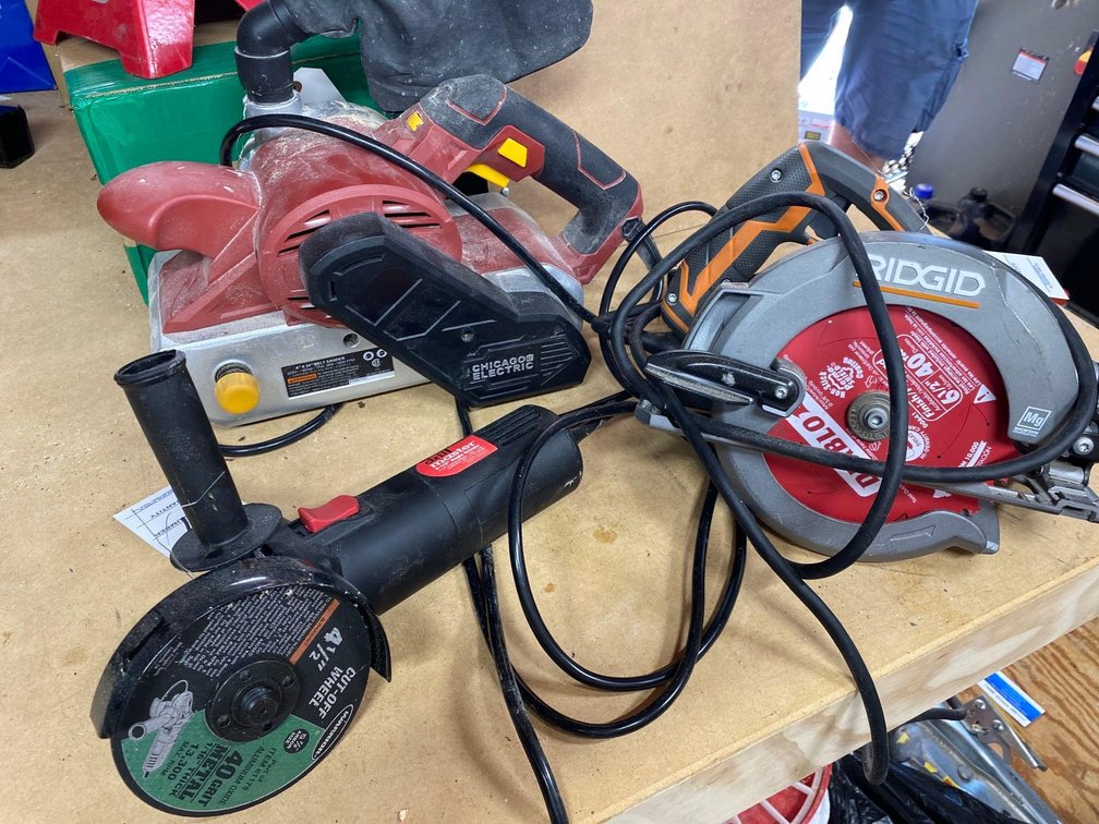 BELT SANDER-CIRCULAR SAW-ANGLE MASTER