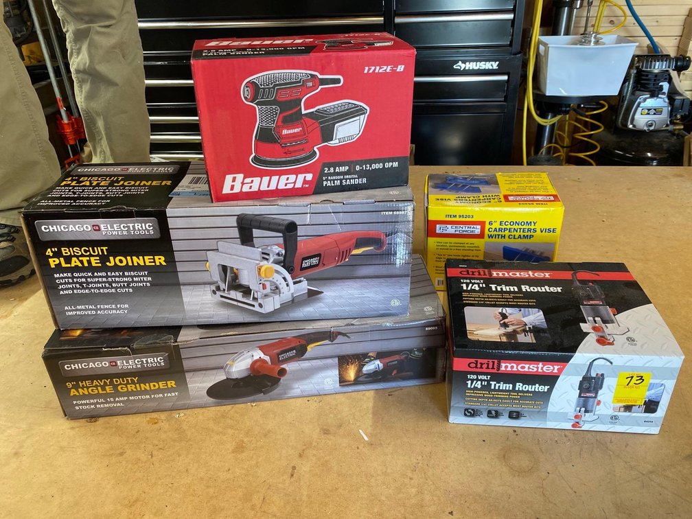 PALM SANDER-TRIM ROUTER-CARPENTER VISE W/CLAMP- BISCUIT PLATE JOINER- ANGLE GRINDER