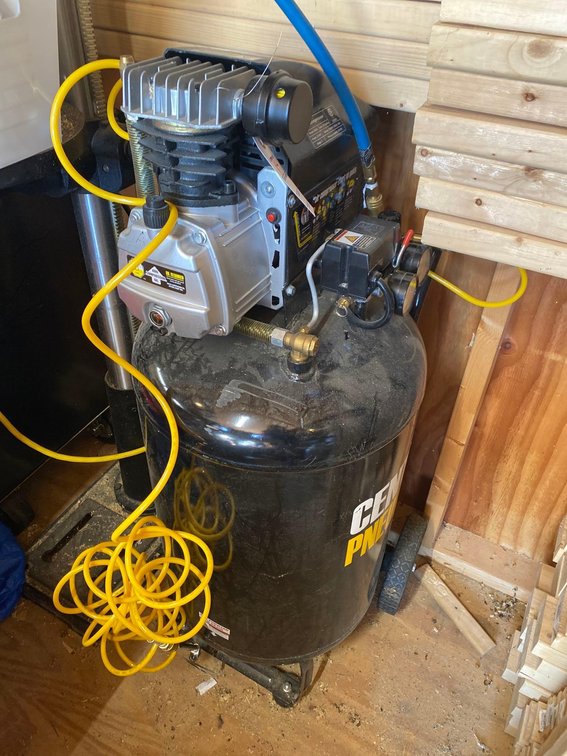 CENTRAL PNEUMATIC AIR COMPRESSOR-2.5HP-21 GALLONS-120 VAC-MODEL 63635