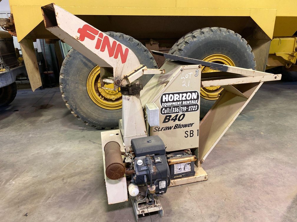 FINN STRAW BLOWER B40-(VERY USED)
