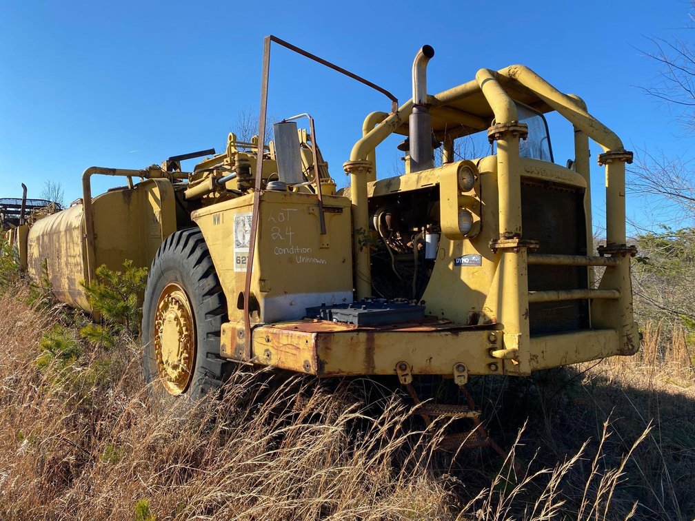 CAT 627 WATER WAGON 8000 GALLON-(VERY USED)