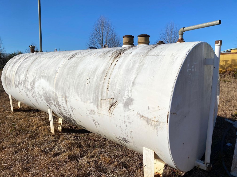 METAL FUEL TANK-ABOVE GROUND-APPRO 2000 GALLONS