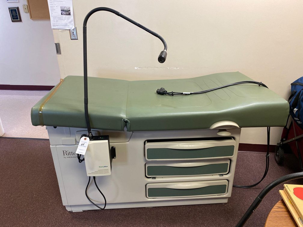 GREEN RITTER 222 EXAM BED