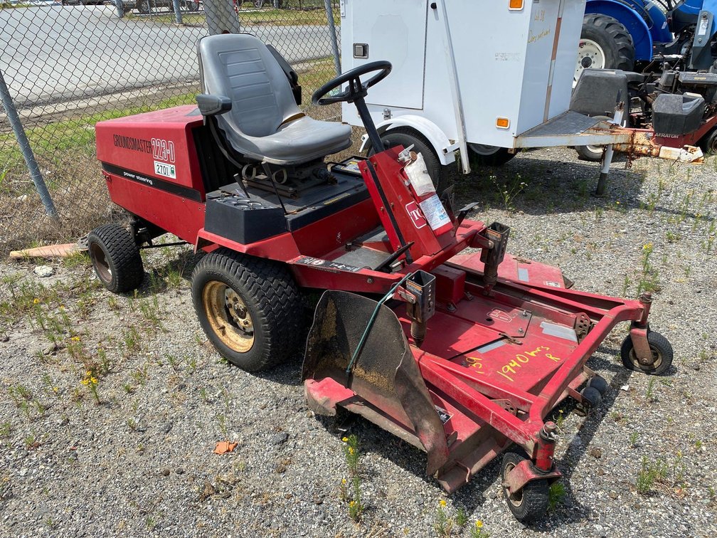 TORO GROUNDMASTER LAWNMOWER