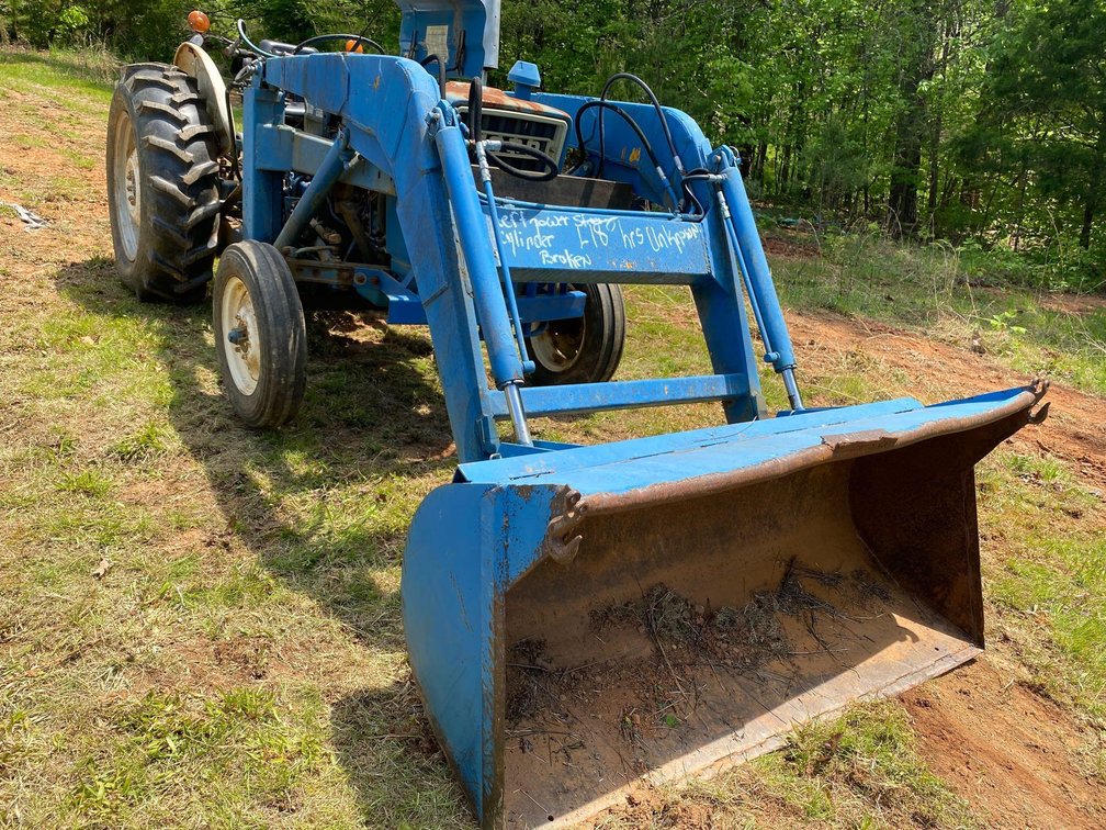 FORD 3600-HOURS UNKNOWN-LEFT POWER STEERING CYLINDER BROKEN-BRAKES BAD-W/LOADER
