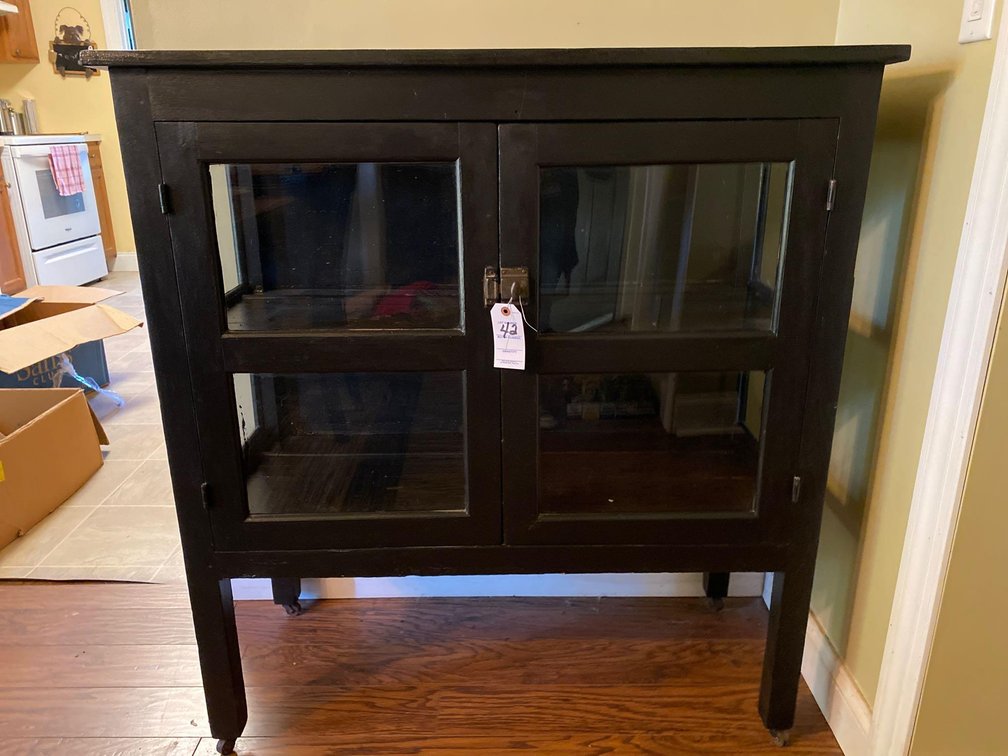 DISPLAY CABINET WITH GLASS DOORS
