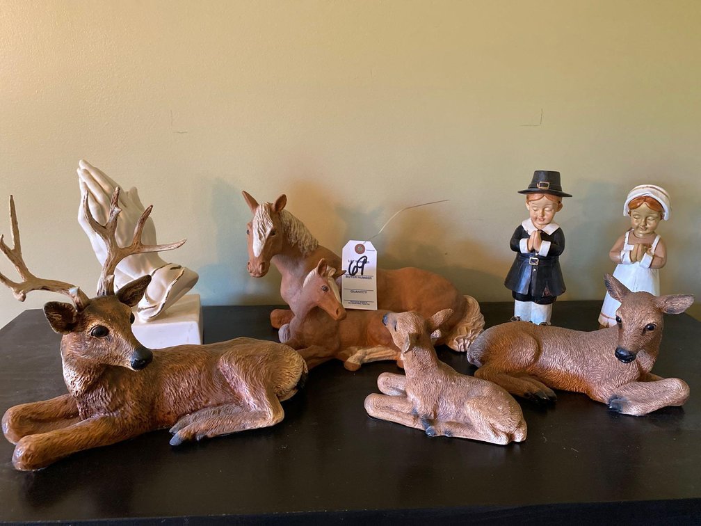 FIGURINES: DEER-HORSE-PILGRIMS