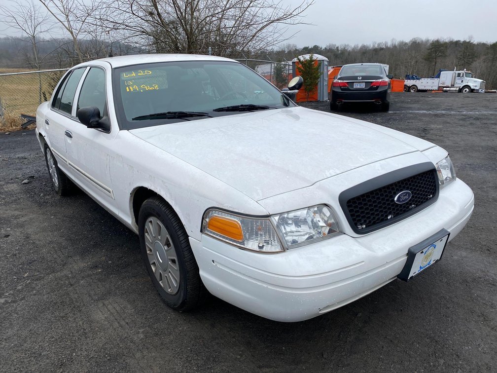 2010 FORD CROWN VICTORIA