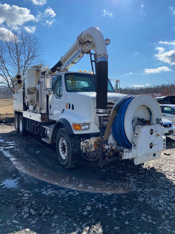 2007 STERLING LT 7500 VAC-CON