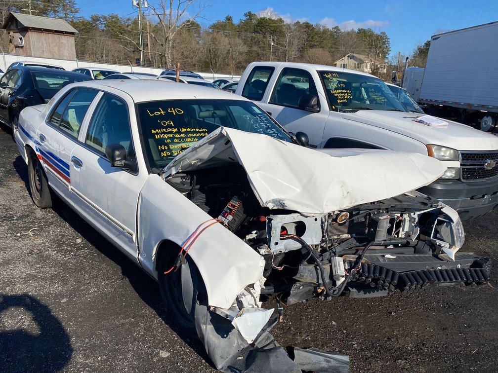 2009 FORD CROWN VICTORIA