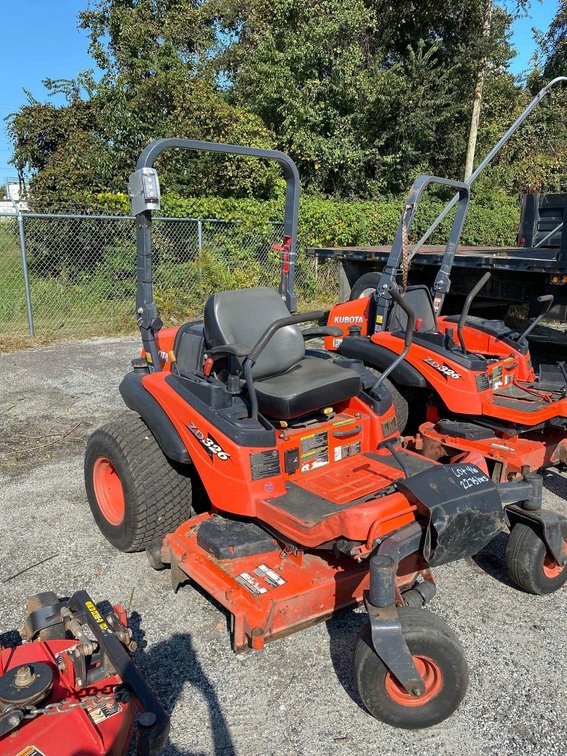 2014 KUBOTA MOWER ZERO TURN
