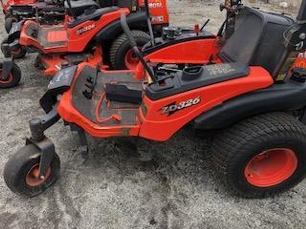 2014 KUBOTA ZERO TURN ZD326P