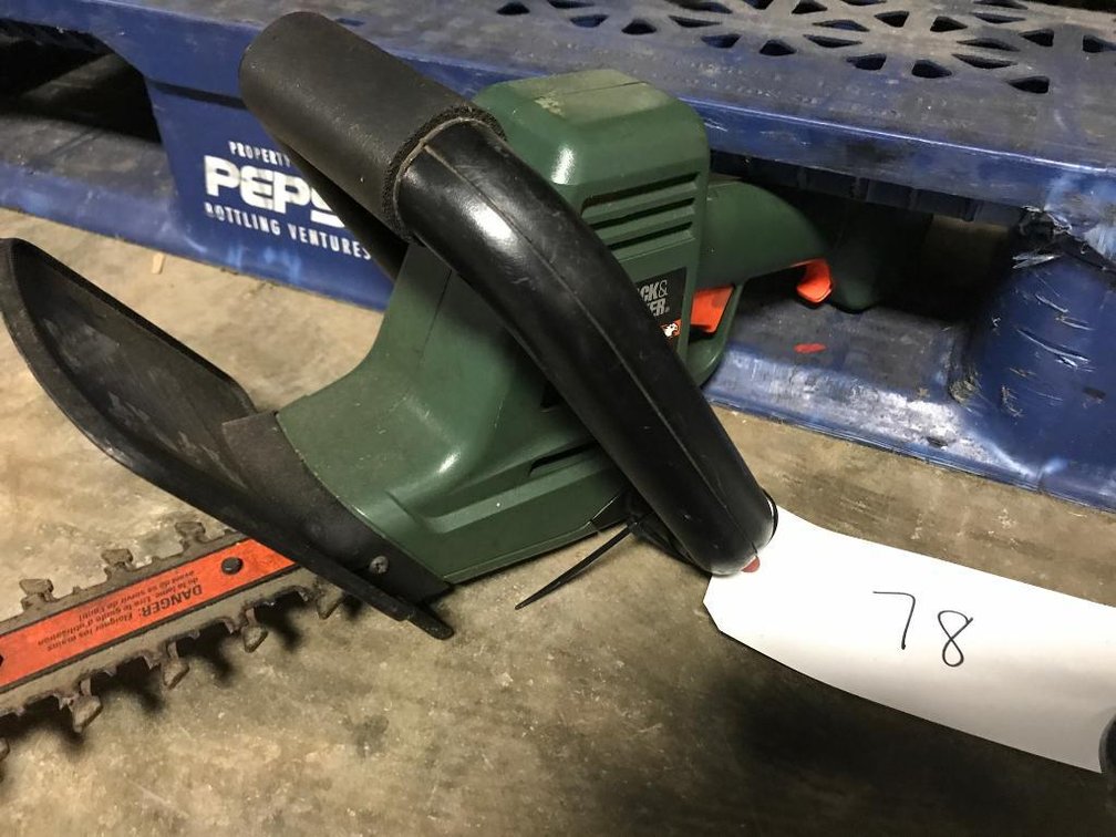 Black & Decker Hedge Hog Trimmer