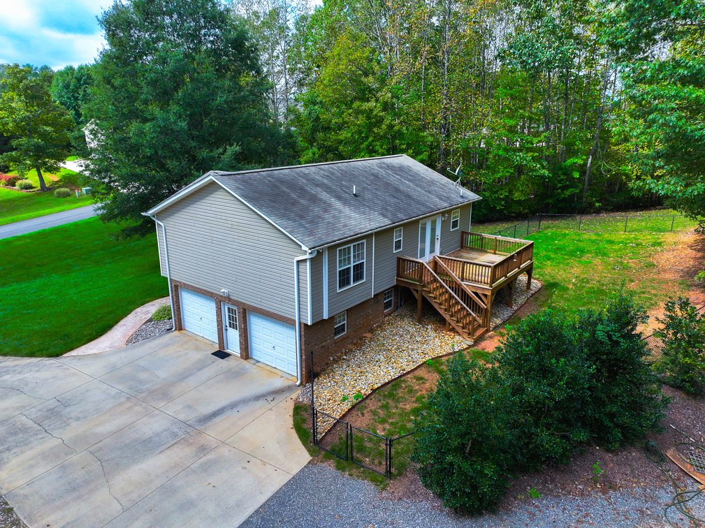 Image for Real Estate Auction - Charming 3-Bedroom Home in Woodbridge Subdivision