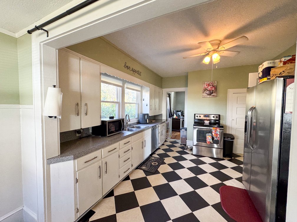 Image for Home For Sale in Mount Airy - 546 Franklin Road